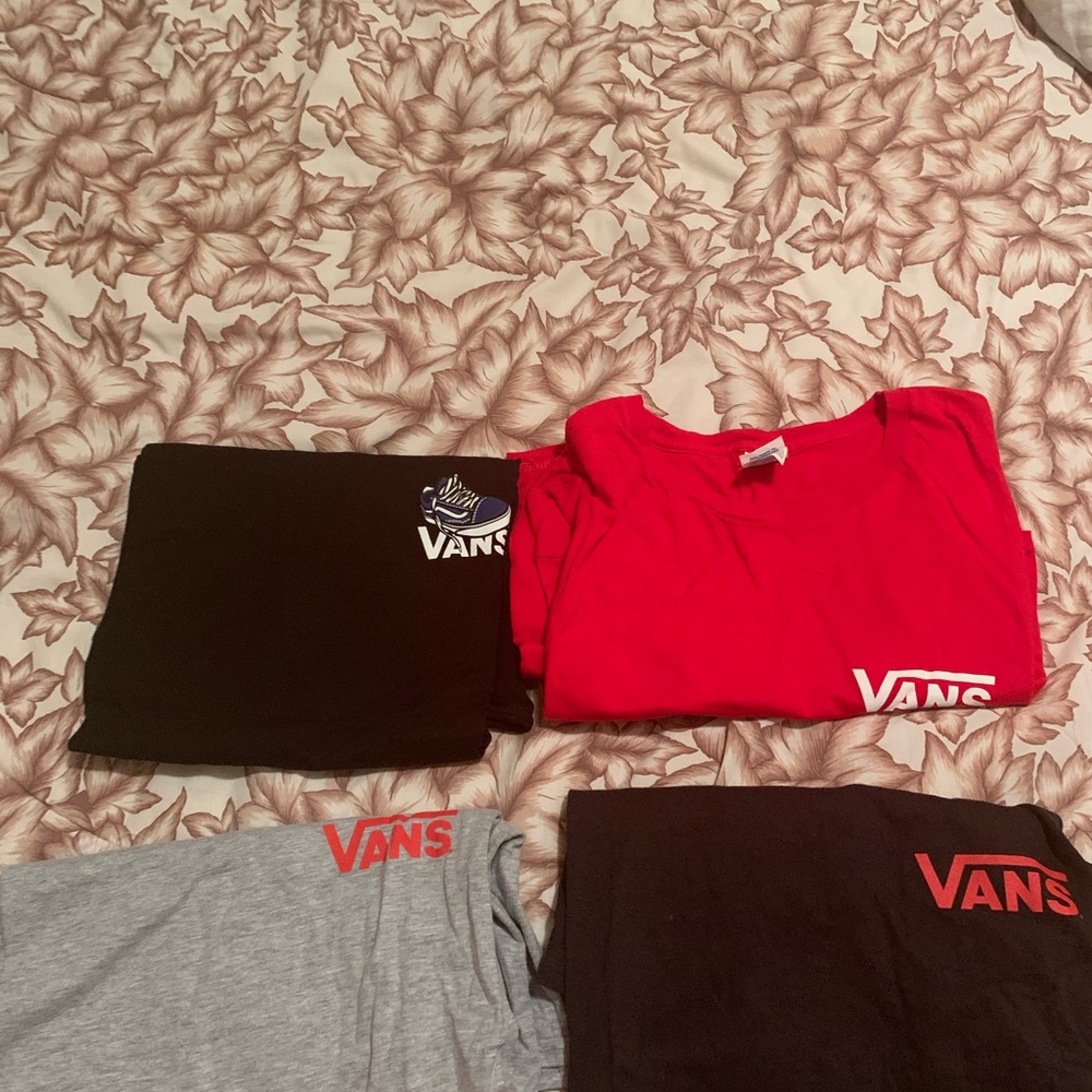 Vans T Shirts XXL 4 for 40$